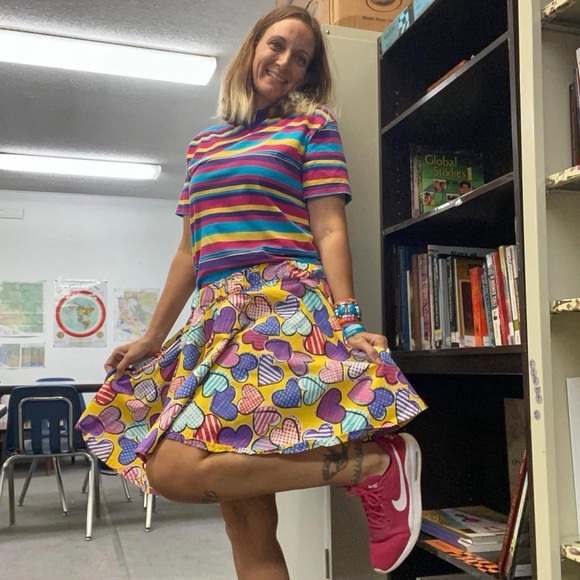 Colorful Heart Patterned Skirt large XL - Picture 2 of 2